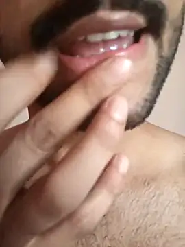 Vignesh3246 online show from September 22, 2025, 10:21 am