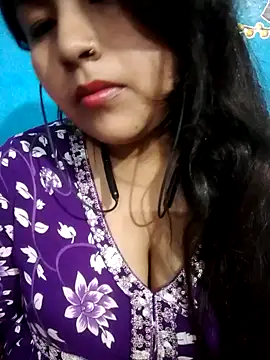 Love-Veronica online show from February 28, 2026, 11:43 am