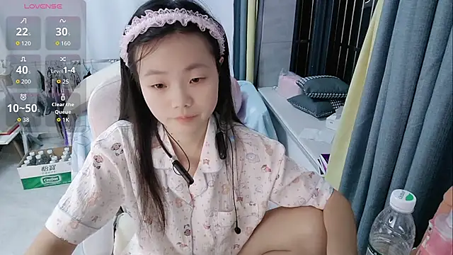 Lena-yyds online show from October 19, 2025, 4:54 pm