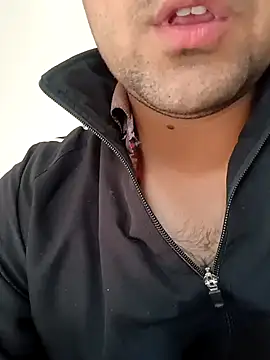 smartboy010101 online show from November 18, 2025, 4:16 am