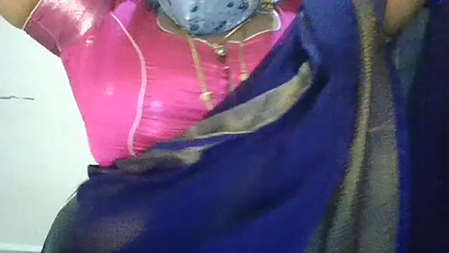 Sexy Radhikaa online show from July 15, 2026, 4:08 am
