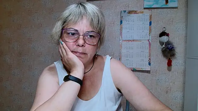 sweetsunset11 online show from September 14, 2025, 3:34 pm