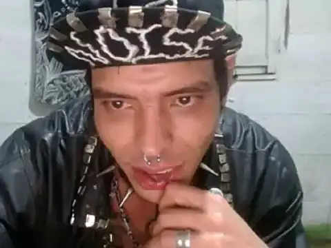 tayler punk noise online show from January 5, 2025, 3:32 am