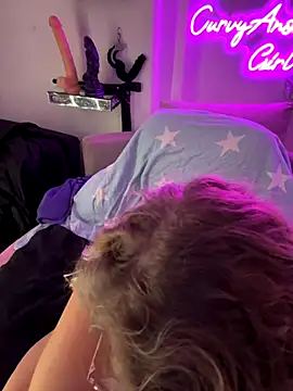 CurvyAnonymousGirl89 online show from September 11, 2025, 3:12 pm