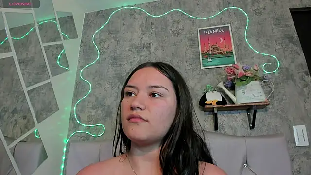 Megan sophia2 online show from September 15, 2025, 5:02 pm