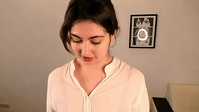 AraHadwin online show from December 13, 2024, 8:51 am