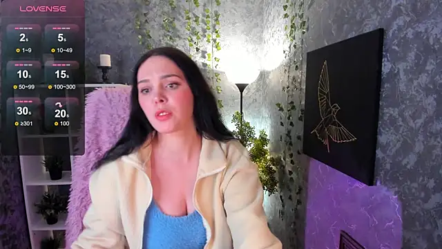 Emma Rolland online show from January 3, 2025, 8:43 pm