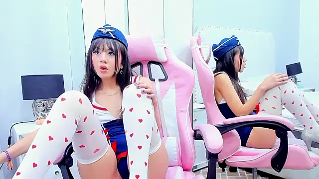 HermioneSmith online show from December 7, 2024, 2:19 pm