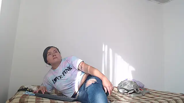 Naugthydolls online show from January 14, 2025, 12:56 pm