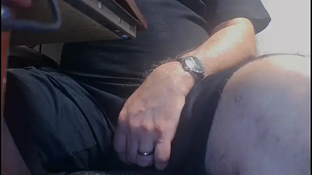 Snapshot of thickdaddy59 chatting on July 6, 2026, 3:35 am thickdaddy59 online show from July 6, 2026, 3:35 am
