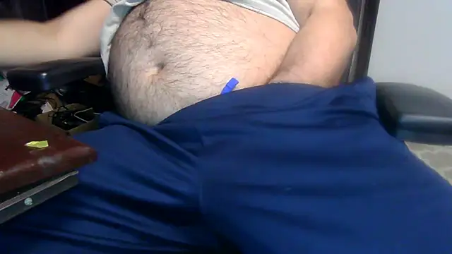 Snapshot of thickdaddy59 chatting on January 15, 2025, 4:15 am thickdaddy59 online show from January 15, 2025, 4:15 am