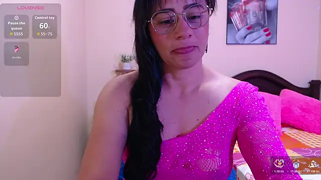 sara florez1 online show from January 14, 2026, 11:14 am