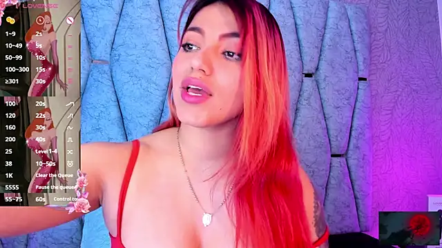 Naomy veracruz  online show from October 12, 2025, 3:19 am