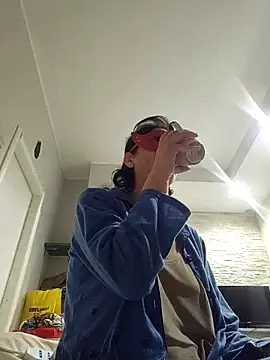 Snapshot of Vagabondainnamorata chatting on December 22, 2025, 3:39 am Vagabondainnamorata online show from December 22, 2025, 3:39 am