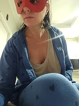 Vagabondainnamorata online show from November 4, 2025, 4:16 am