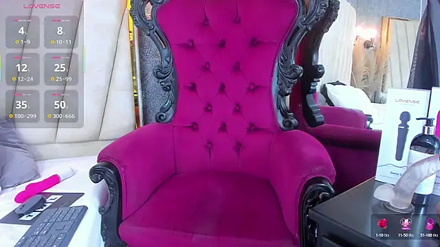 Madison-Diaz online show from September 22, 2025, 1:17 pm