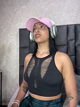 Snapshot of LollaByer chatting on March 12, 2025, 9:03 pm LollaByer online show from March 12, 2025, 9:03 pm