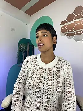 Snapshot of LollaByer chatting on September 21, 2025, 6:46 pm LollaByer online show from September 21, 2025, 6:46 pm