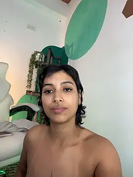 Snapshot of LollaByer chatting on January 31, 2026, 9:02 pm LollaByer online show from January 31, 2026, 9:02 pm