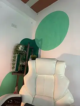 Snapshot of LollaByer chatting on February 27, 2026, 9:03 pm LollaByer online show from February 27, 2026, 9:03 pm