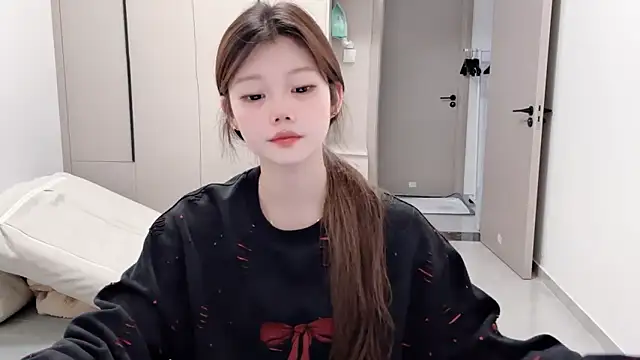 yangyang-1115 online show from September 25, 2025, 4:51 am