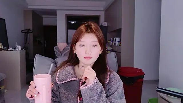 yangyang-1115 online show from February 7, 2026, 1:19 pm