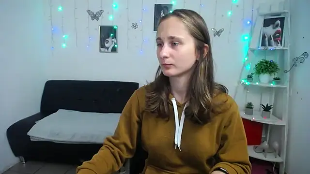 MichelLeee online show from October 10, 2025, 11:11 am