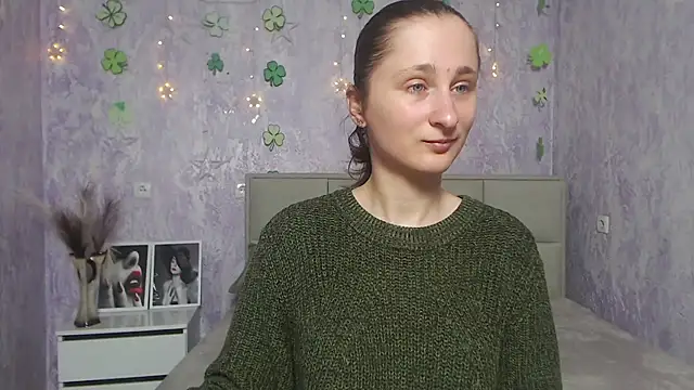 MichelLeee online show from March 20, 2025, 12:11 pm