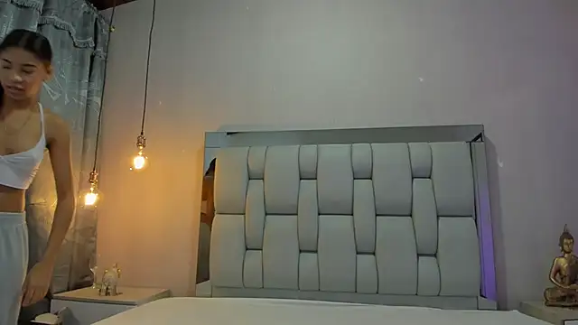 AshleyHill2 online show from October 18, 2025, 3:52 am