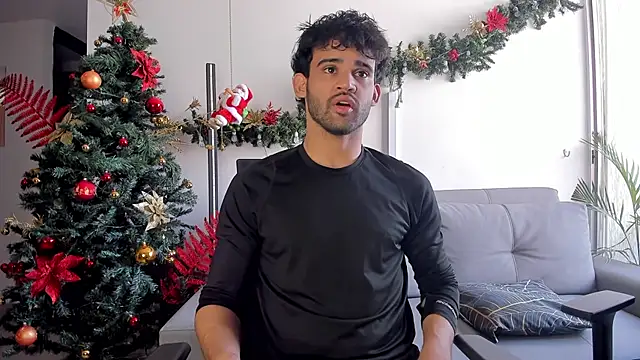 andrewChris  online show from December 18, 2024, 6:57 pm