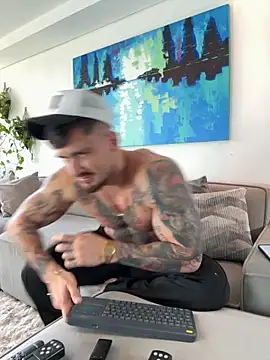 DimitriSullivan  online show from September 27, 2025, 9:32 pm