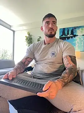 DimitriSullivan  online show from April 3, 2026, 5:52 pm