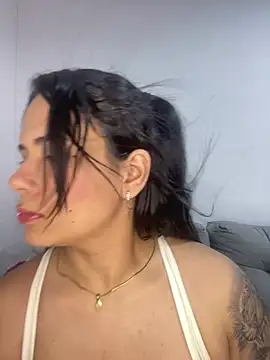 Leyna Kenet online show from December 21, 2024, 3:25 am