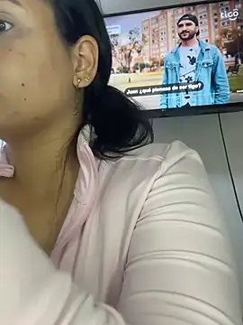 Leyna Kenet online show from February 26, 2026, 2:44 am