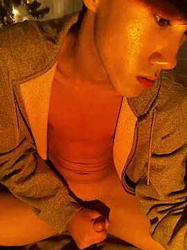 Snapshot of Linc0ln_dykes chatting on December 15, 2024, 6:40 am Linc0ln dykes online show from December 15, 2024, 6:40 am