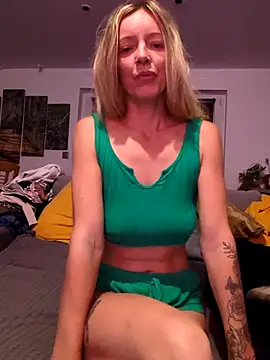 Ana-ya16 online show from October 15, 2025, 3:05 am