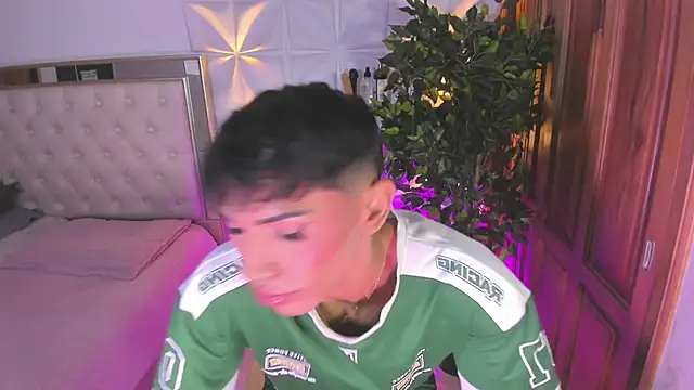 Snapshot of im_sebaslopez chatting on September 28, 2025, 11:17 am im sebaslopez online show from September 28, 2025, 11:17 am