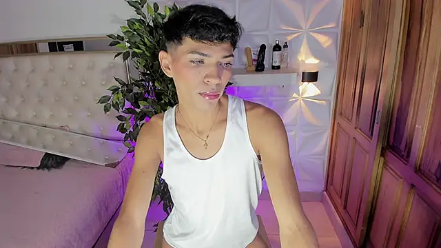 Snapshot of im_sebaslopez chatting on October 21, 2025, 11:53 am im sebaslopez online show from October 21, 2025, 11:53 am