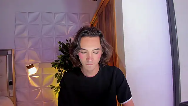 Snapshot of im_sebaslopez chatting on November 27, 2025, 11:43 am im sebaslopez online show from November 27, 2025, 11:43 am