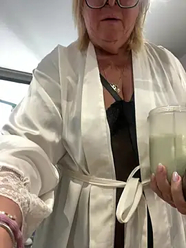 MoistCurveyChanel online show from July 12, 2026, 10:49 am