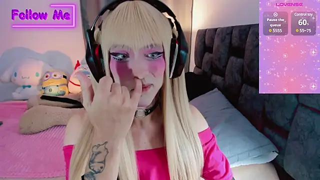 Kirmyy  online show from March 11, 2025, 10:42 pm