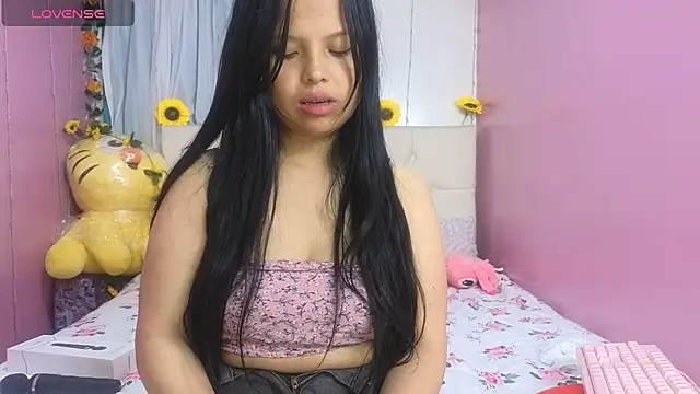 Snapshot of HannaaJhoonsooon chatting on December 14, 2024, 6:13 am HannaaJhoonsooon online show from December 14, 2024, 6:13 am