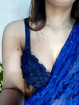 xpihu online show from February 19, 2026, 6:38 pm