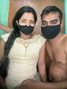 Suhani512 online show from July 28, 2026, 4:42 am
