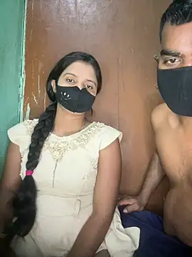 Suhani512 online show from April 16, 2026, 5:36 pm