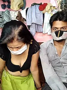 Snapshot of riyagupta5 chatting on November 16, 2025, 5:06 pm riyagupta5 online show from November 16, 2025, 5:06 pm