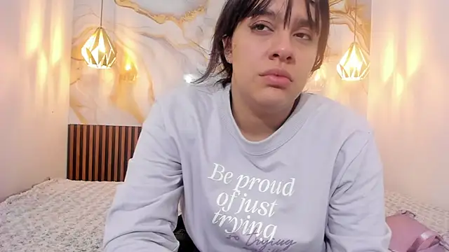 MelissaGilll online show from December 4, 2025, 7:24 pm