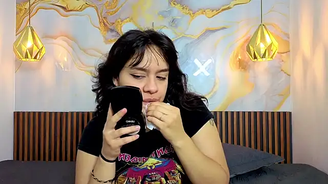 Snapshot of MelissaGilll chatting on February 18, 2026, 7:32 pm MelissaGilll online show from February 18, 2026, 7:32 pm