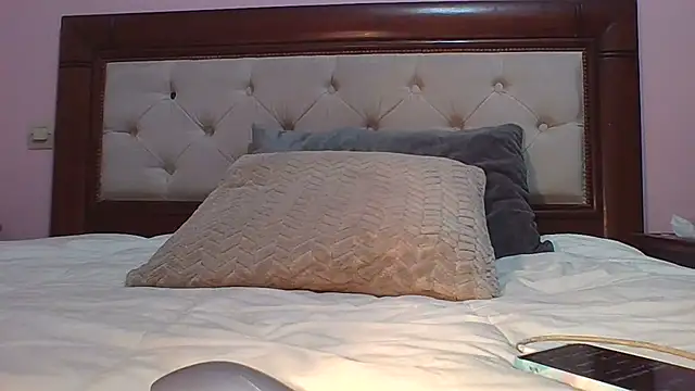 Frozenx online show from September 20, 2025, 10:04 pm