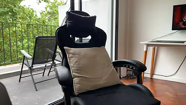 Den BlueXx online show from March 1, 2025, 4:54 pm